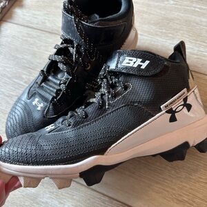 Under armour baseball cleats